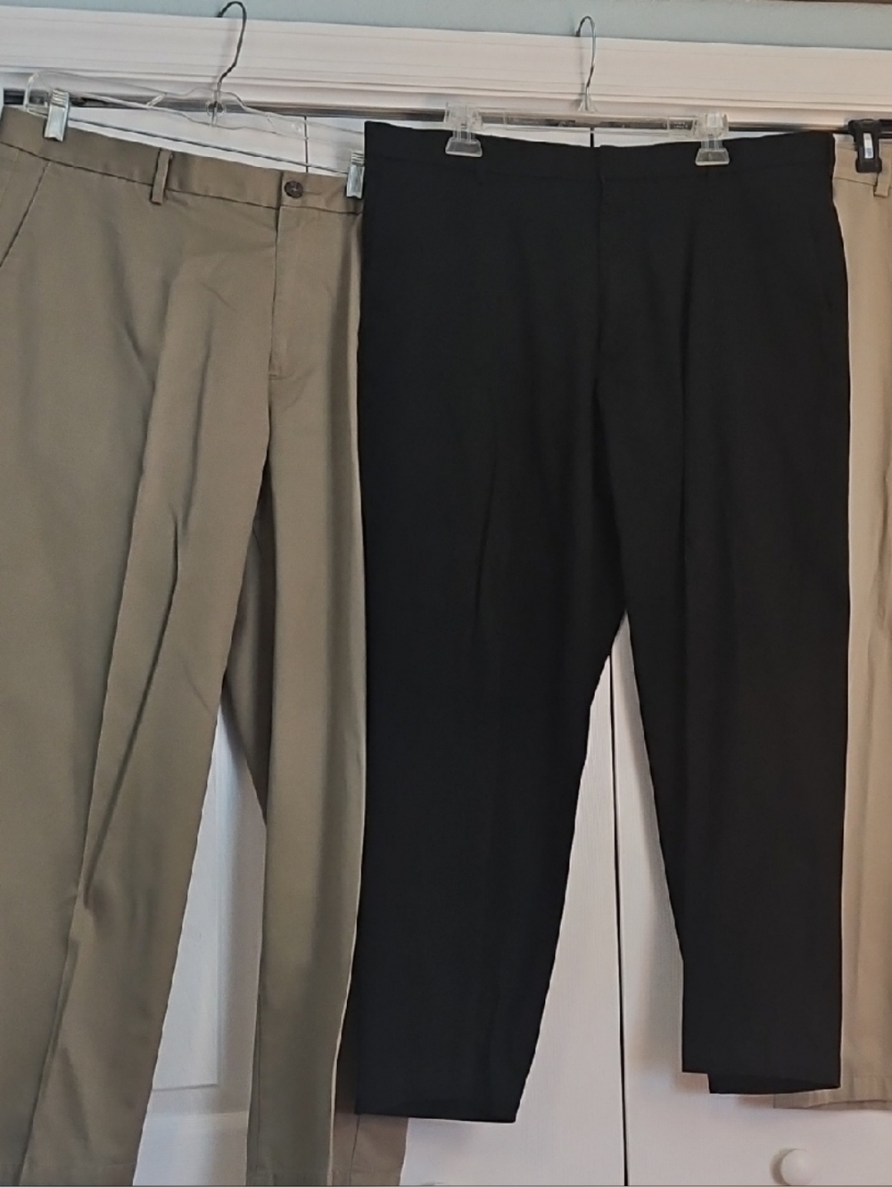Dockers Men's Chinos in Black and Khaki Set Of 3 W38, L30/29